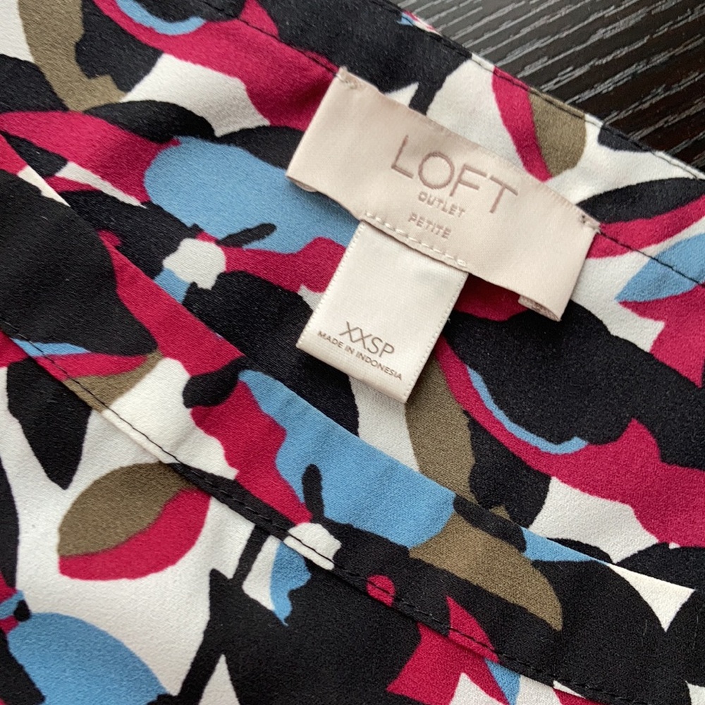Fall LOFT blouse - Picture 4 of 6